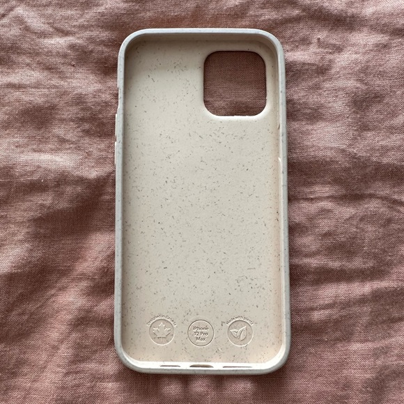 Pela Patterned Phone Case - Picture 6 of 7